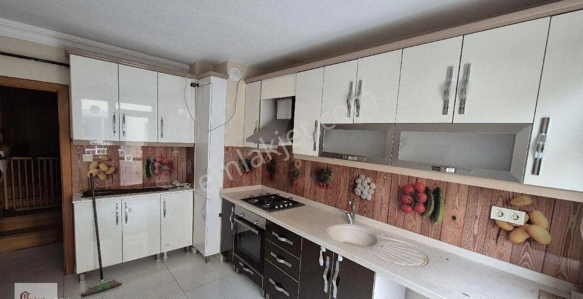 Altındağ Aydınlıkevler Kiralık Daire 5*1dubleks Güney Ön Cephe