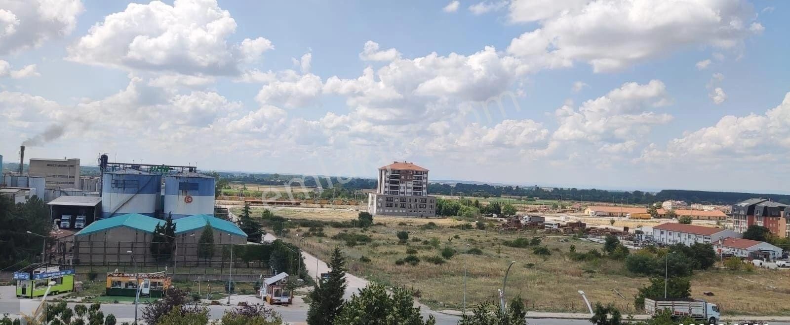 Edirne Merkez Koca Sinan Kiralık Daire Özsoy Emlak Edirne'den Ekol Hastanesi Yanı Kiralık 2+0 Çatı Katı Daire