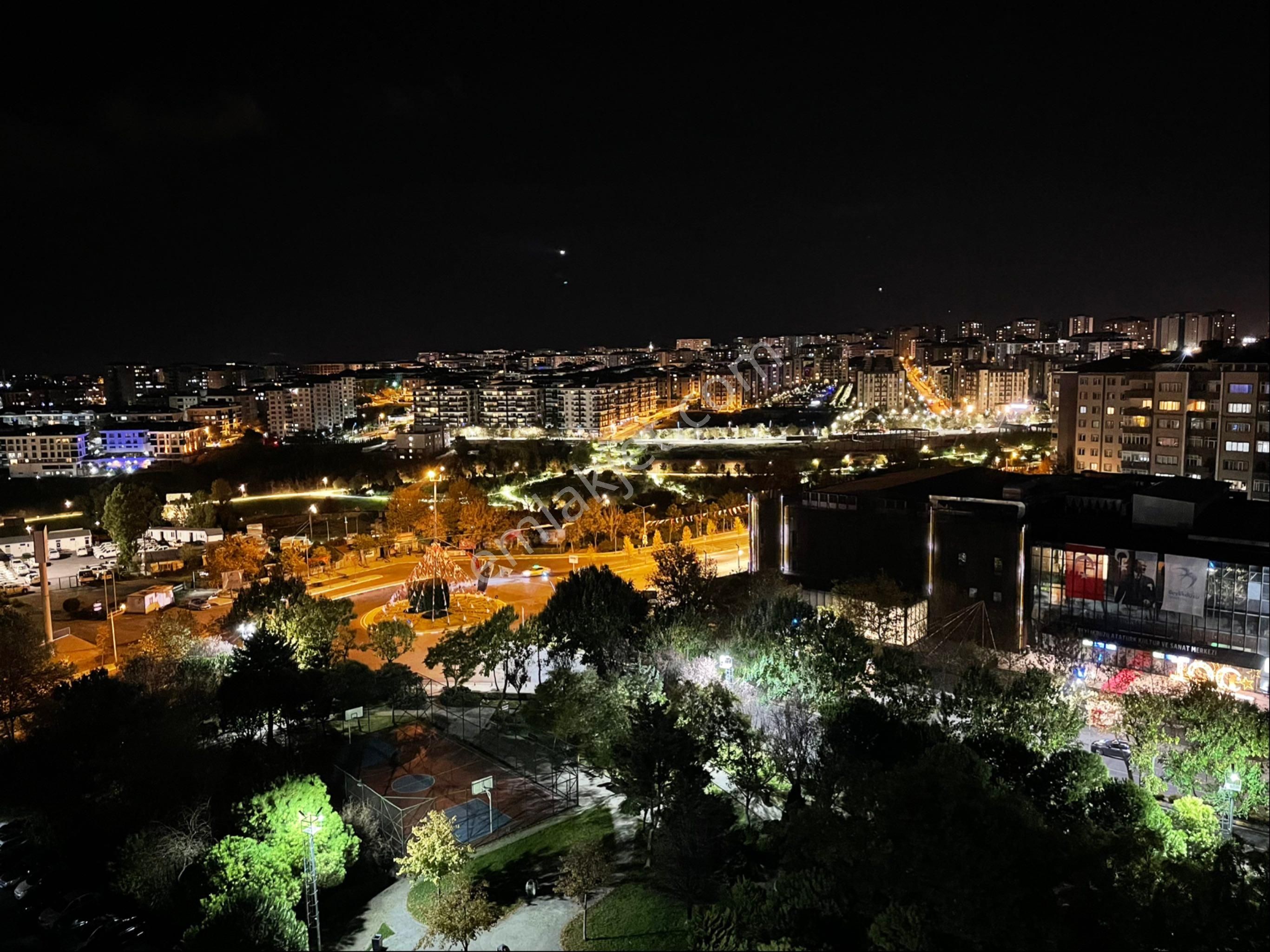 Beylikdüzü Büyükşehir Satılık Daire Manzarası Ve Konumu Eşsiz Daire !