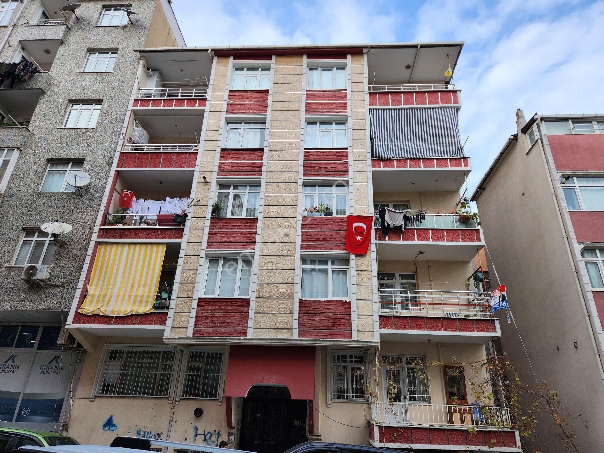 Güngören Sanayi Satılık Daire Mustafa Kaya Remax Satılık 3+1 Kale Center Avm Yanı