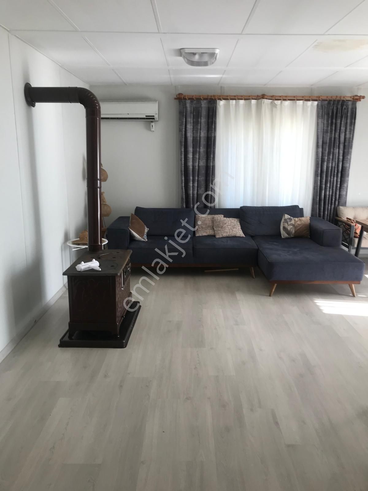 Menderes Çamönü Satılık Müstakil Ev Çamönünde Hisse Tapulu 850 M2+450m2 Hazine Zeytin Ağaçları Menderes İzmir