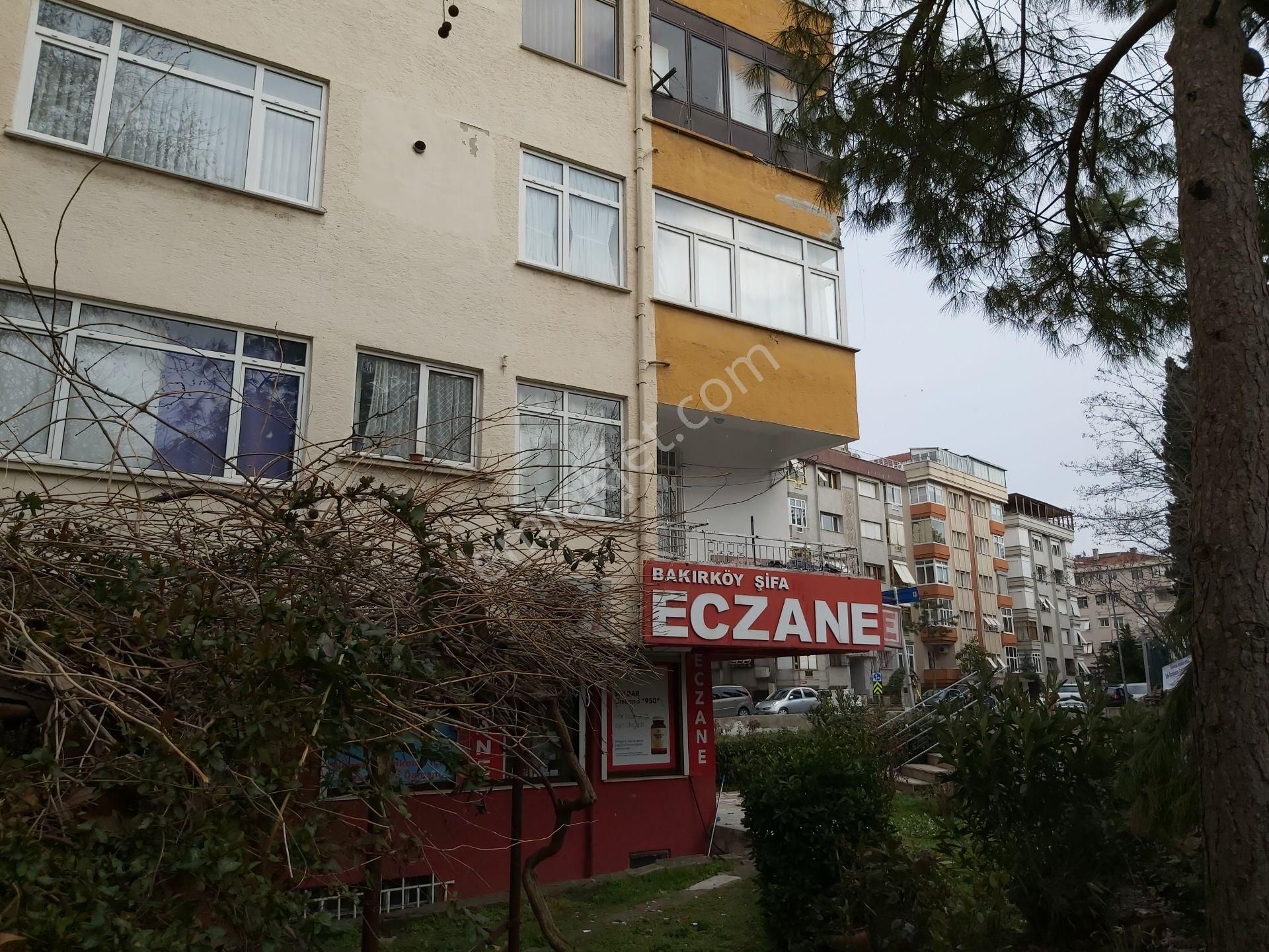 Bakırköy Zuhuratbaba Satılık Daire Bakırköy Dr.sadi Konuk Eğitim Araştırma Hastanesi Önündeki Karabal Cad.üstünde 1.daire Ve 2.dükkan