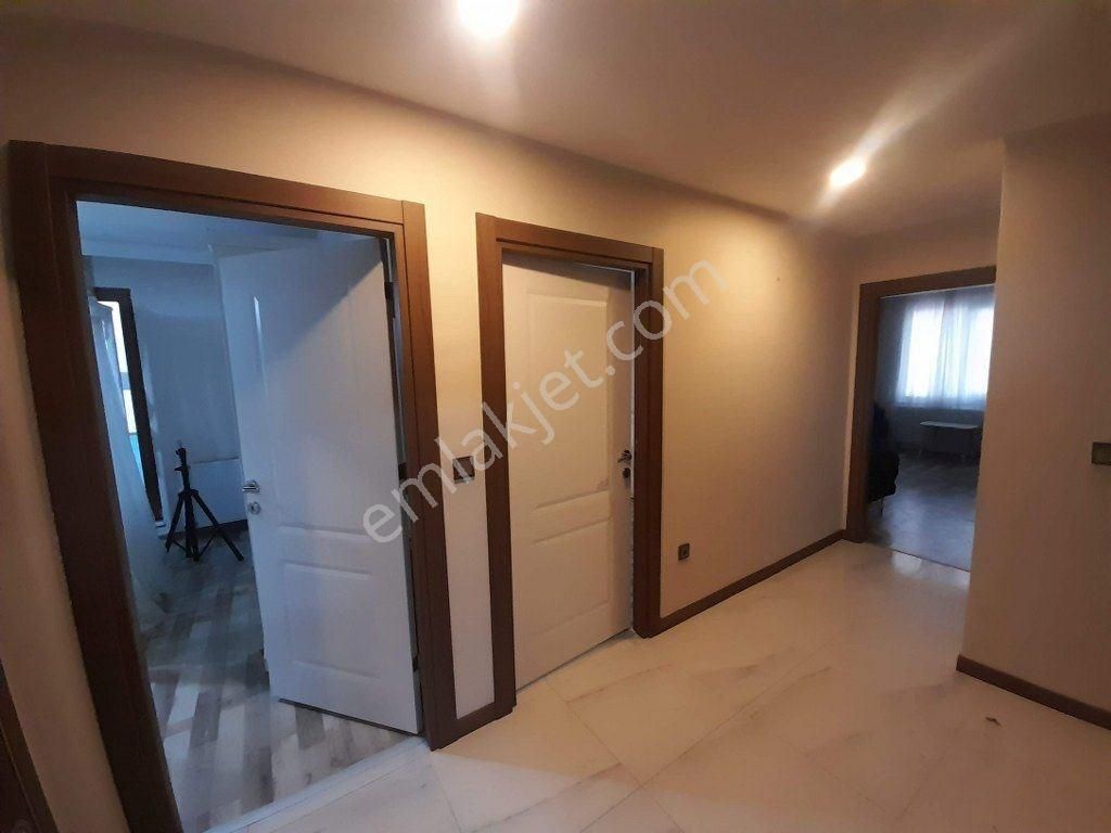 Beylikdüzü Sahil Satılık Daire Beylikdüzü Kavaklı Sahil Mahallesinde 3+2 180 M2 Site İçerisinde Satılık Dubleks Daire