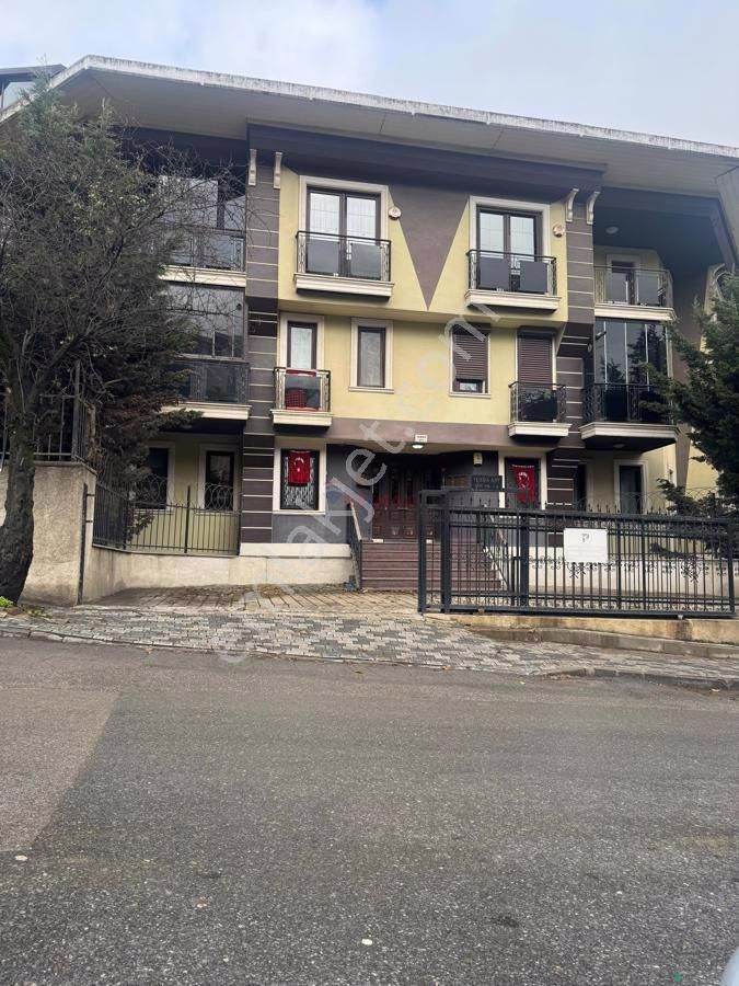 Üsküdar Bahçelievler Satılık Daire Remax Anı 'dan Çengelköy 'de 4+1 Satılık Çatı Dubleksi