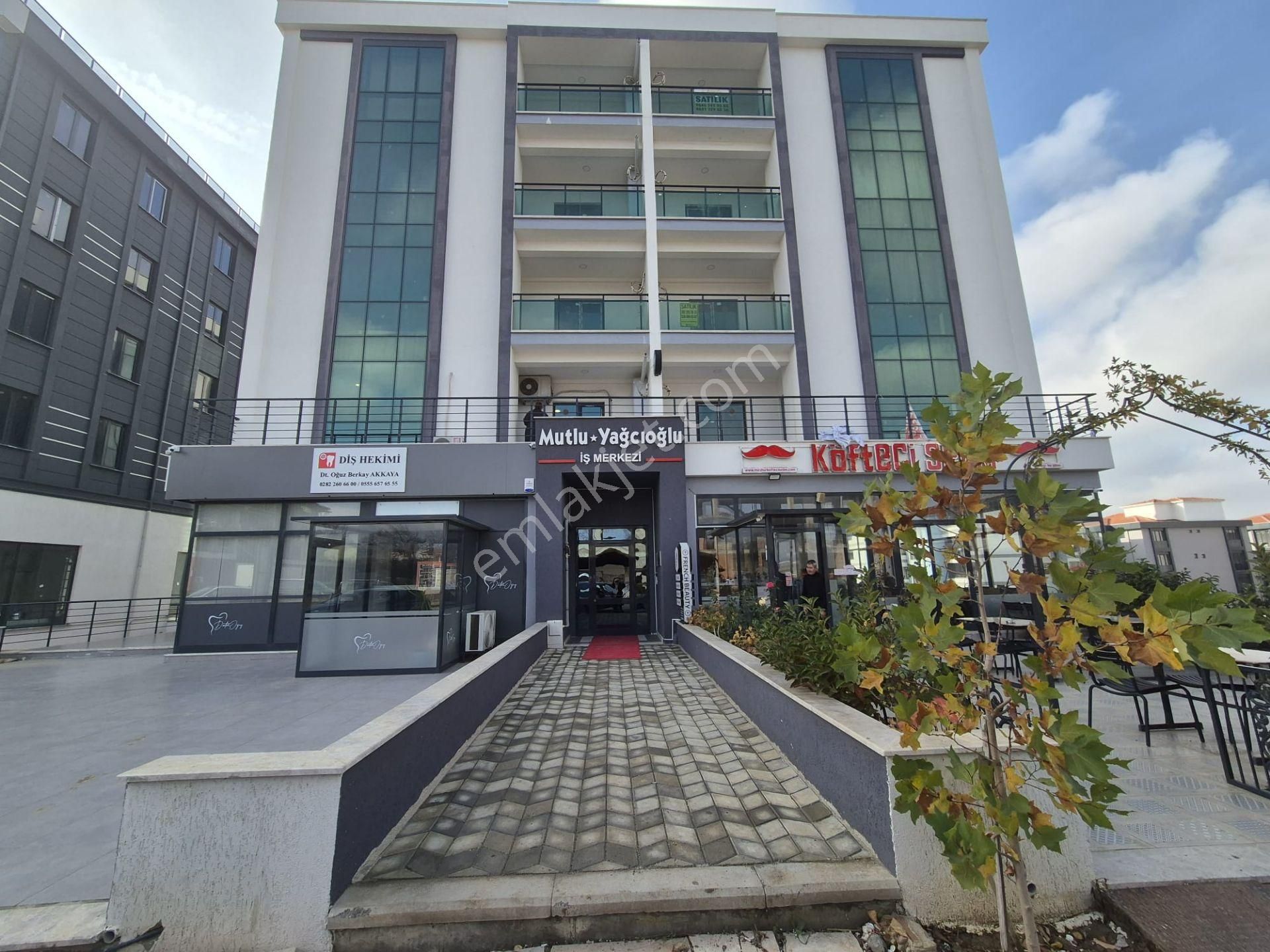 Süleymanpaşa Atatürk Satılık Ofis Delux'den Atatürk Mah.'de Merkezi Konumda Sıfır Balkonlu Ofis