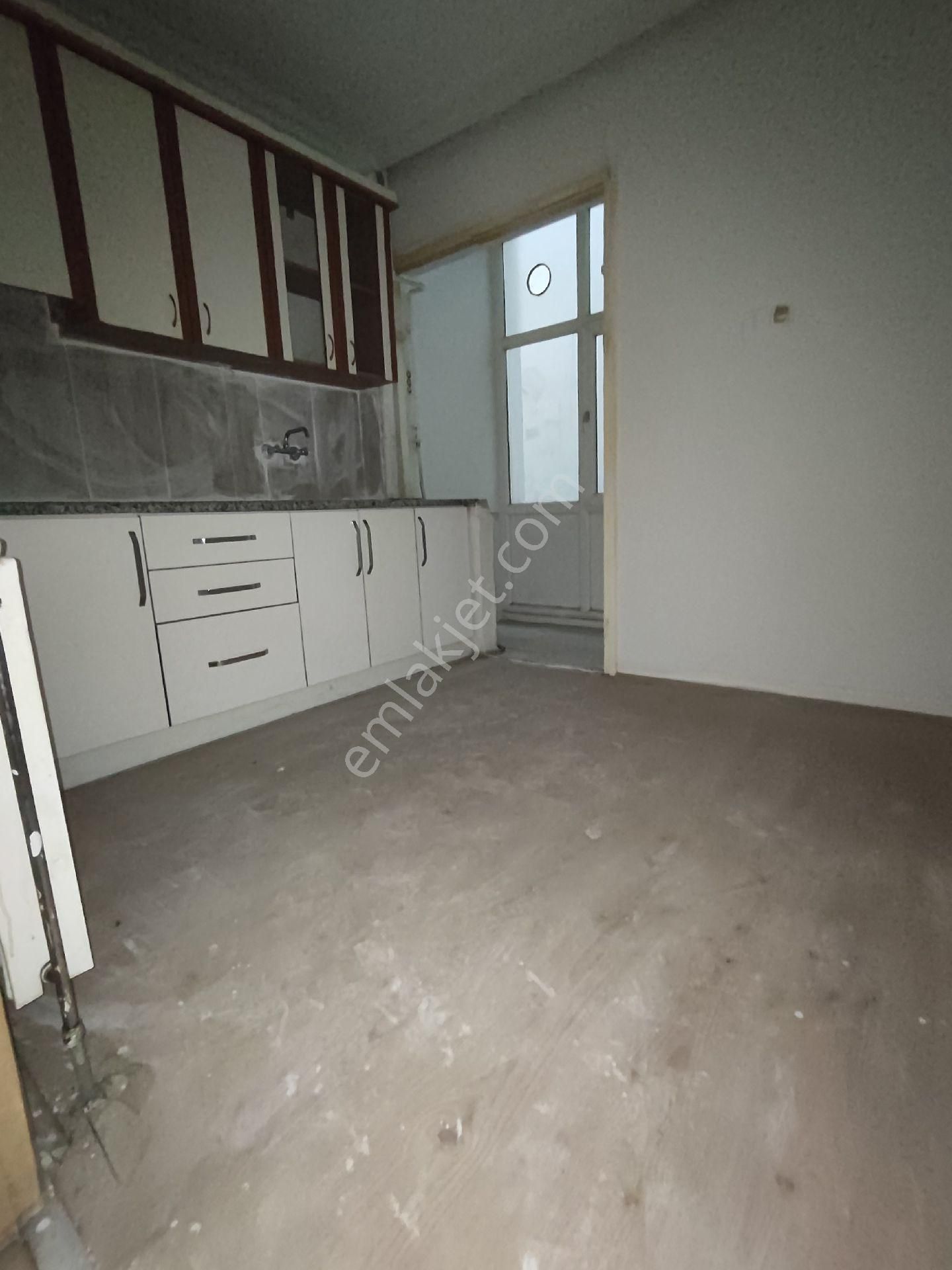 Polatlı Cumhuriyet Satılık Daire Polatlı Çarşı Merkezde 3+1/125m² Orta Kat Daire