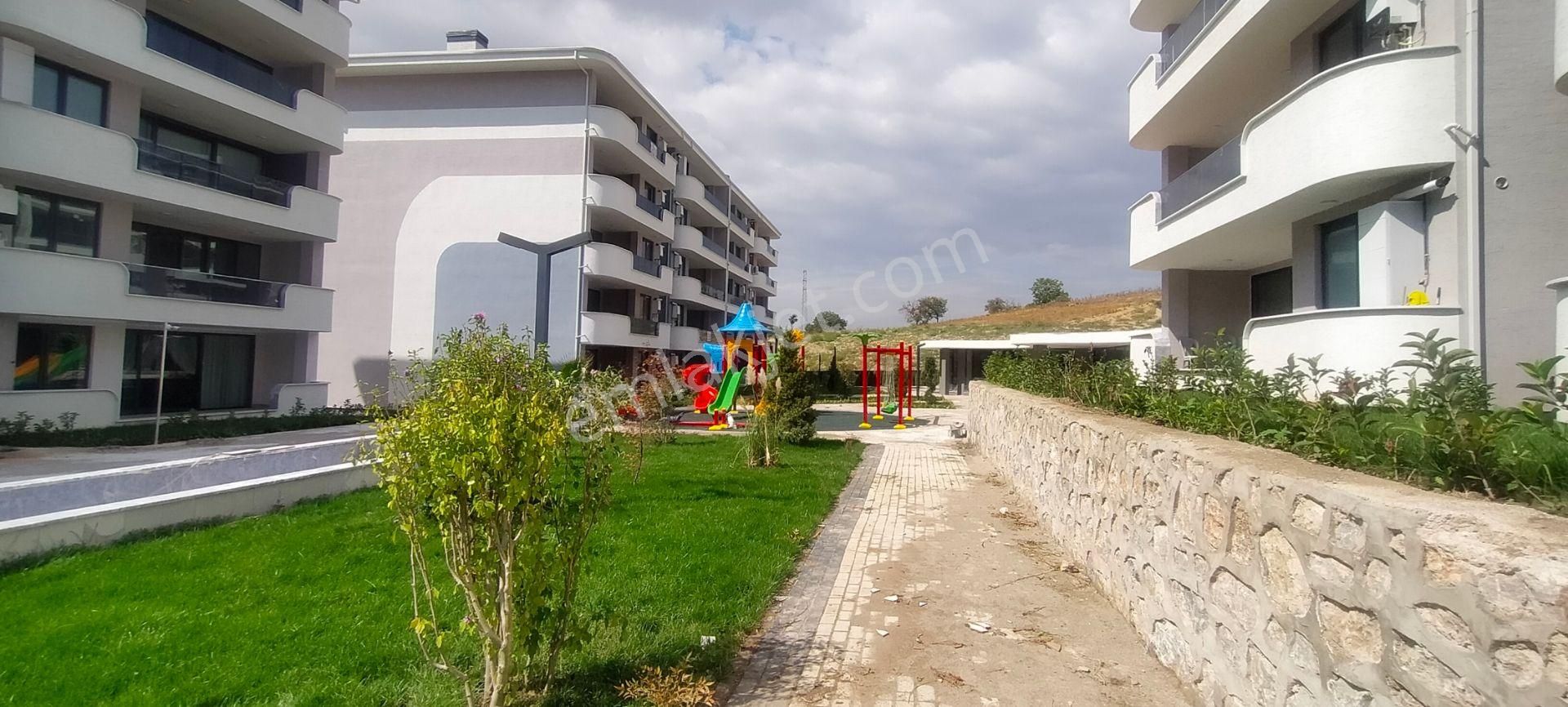 İnegöl Fatih Satılık Daire Inegöl Fatih Mah Şehitoğlu Flora Vista Satılık Yüzme Havuzlu 3+1 Daire 175 M2