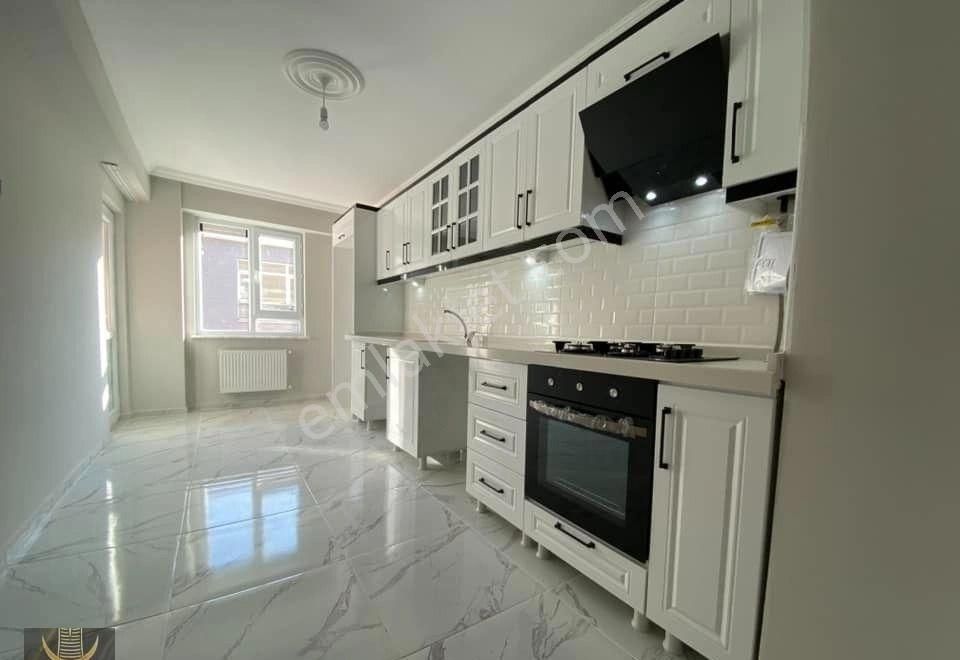 Poyraz Emlak’tan Emek Mahallesi’nde 3+1 130 M² Satılık Daireler