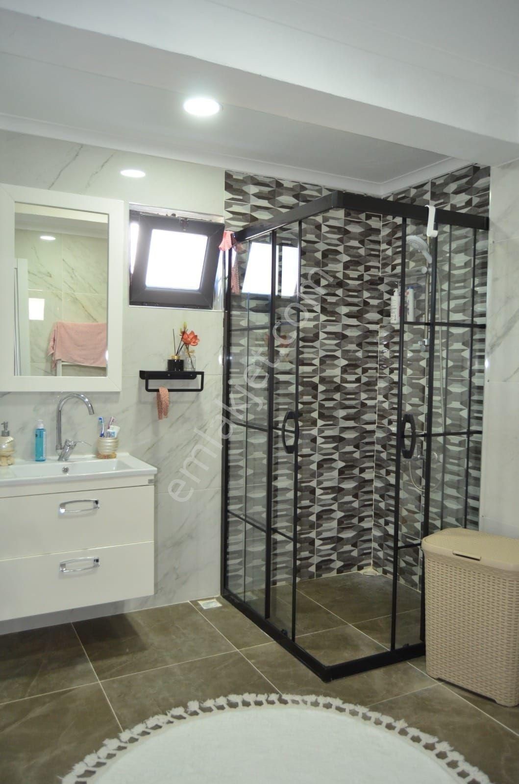 Yetkili'si Pera Dan Güre De Denize 30 M.bahçeli 4+1 Müstakil Villa - Görsel 19