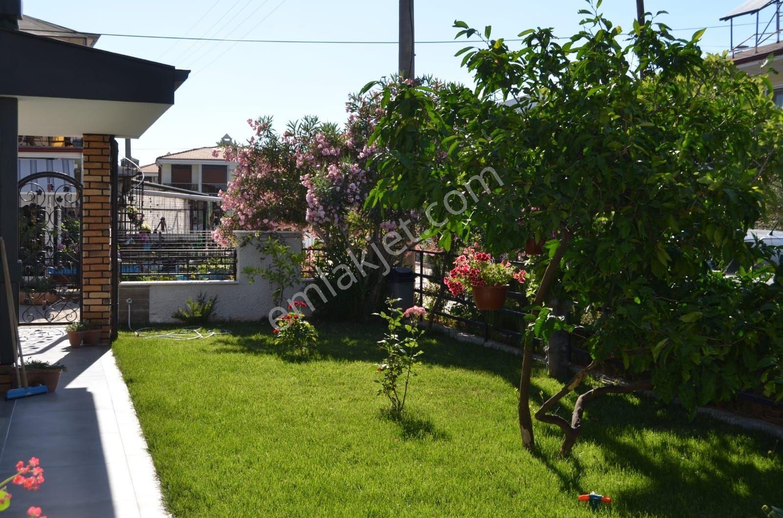 Yetkili'si Pera Dan Güre De Denize 30 M.bahçeli 4+1 Müstakil Villa - Görsel 3