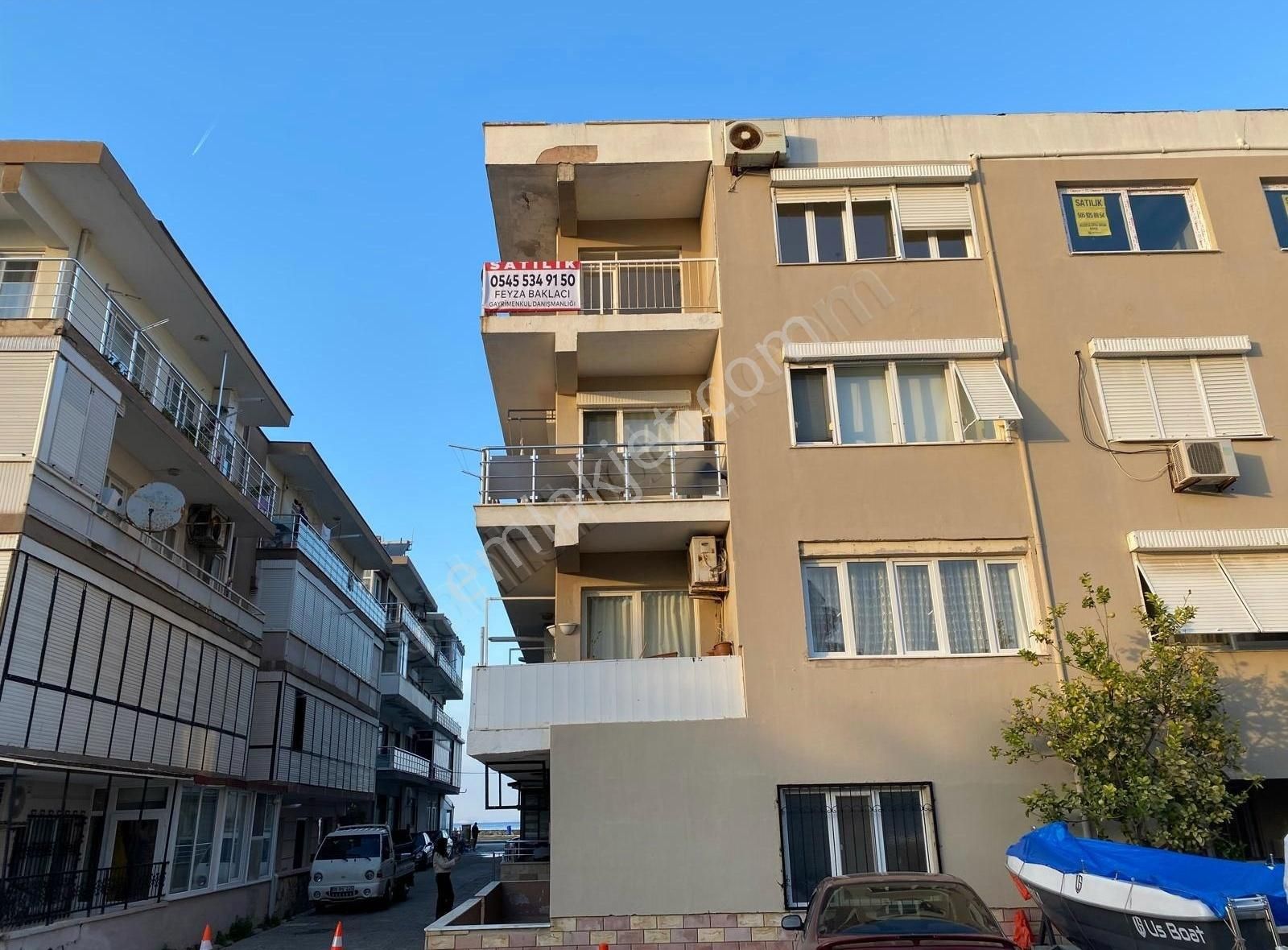 Güzelbahçe Maltepe Satılık Daire Türker Gayrimenkul Güzelbahçe'de Satılık 3+1 Deniz Yakını Daire.