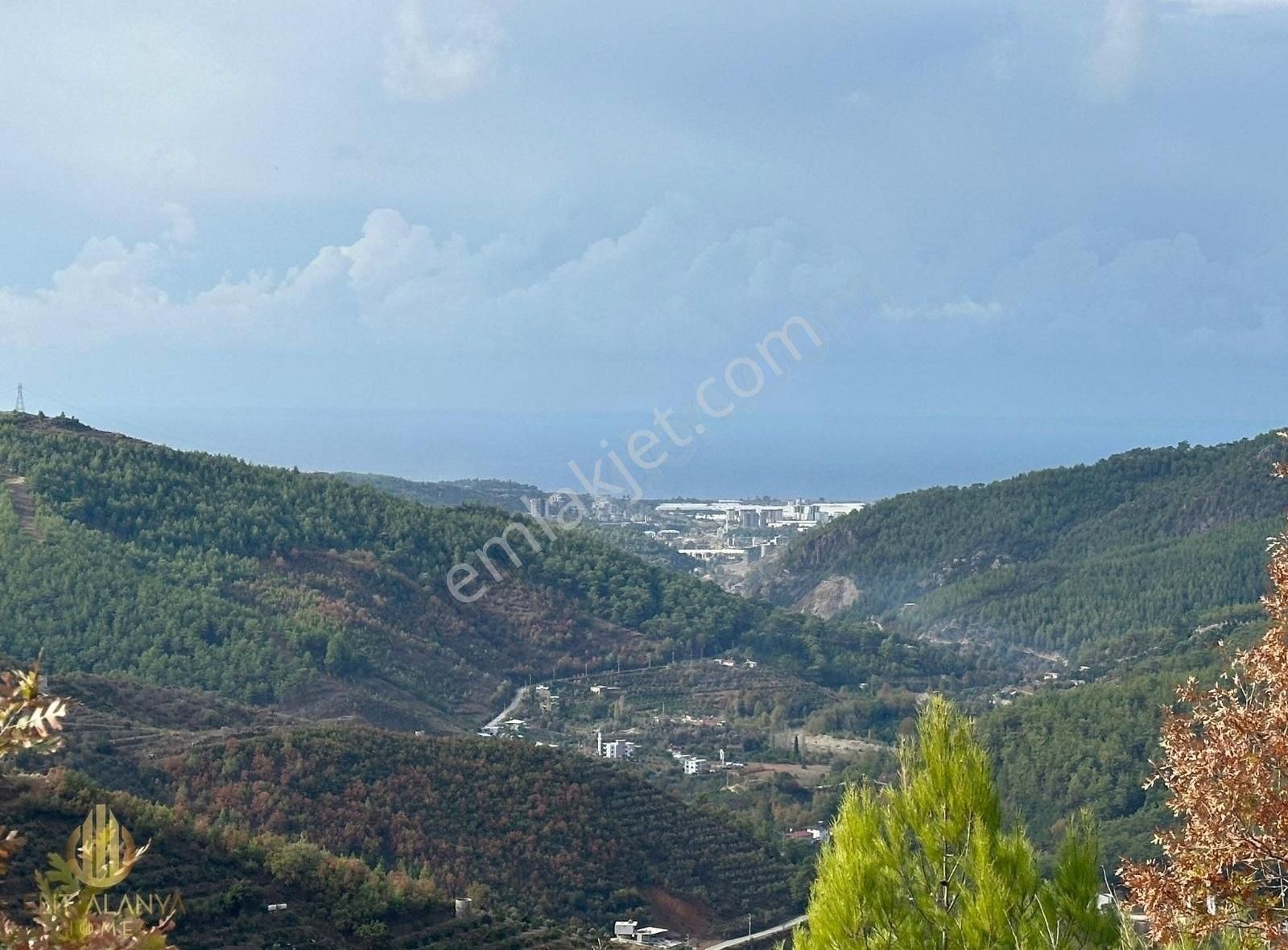 Alanya Çamlıca Satılık Tarla Alanya'da Emsalsiz Konumda Full Deniz Manzaralı Satılık Tarla