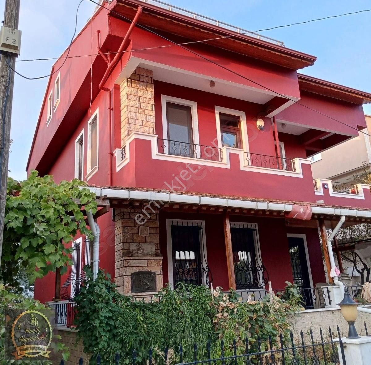 Silivri Gümüşyaka Satılık Villa Gümüşyaka Villakent Sitesinde Satılık Full Eşyalı Triplex Villa