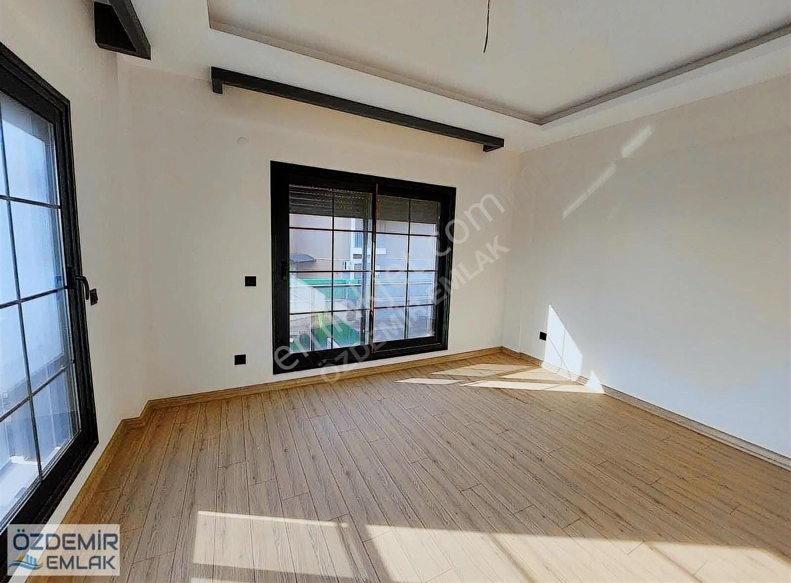 Müstakil Havuzlu Yerden Isıtmalı Ultra Lüx Satılık 4+1 Villa - Görsel 4