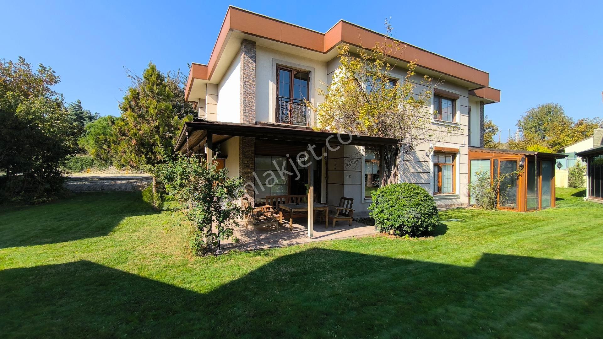 Büyükçekmece Mimaroba Satılık Villa Büyükçekmece Mimaroba Garden Hill Sitesi Satılık 5+1 Villa