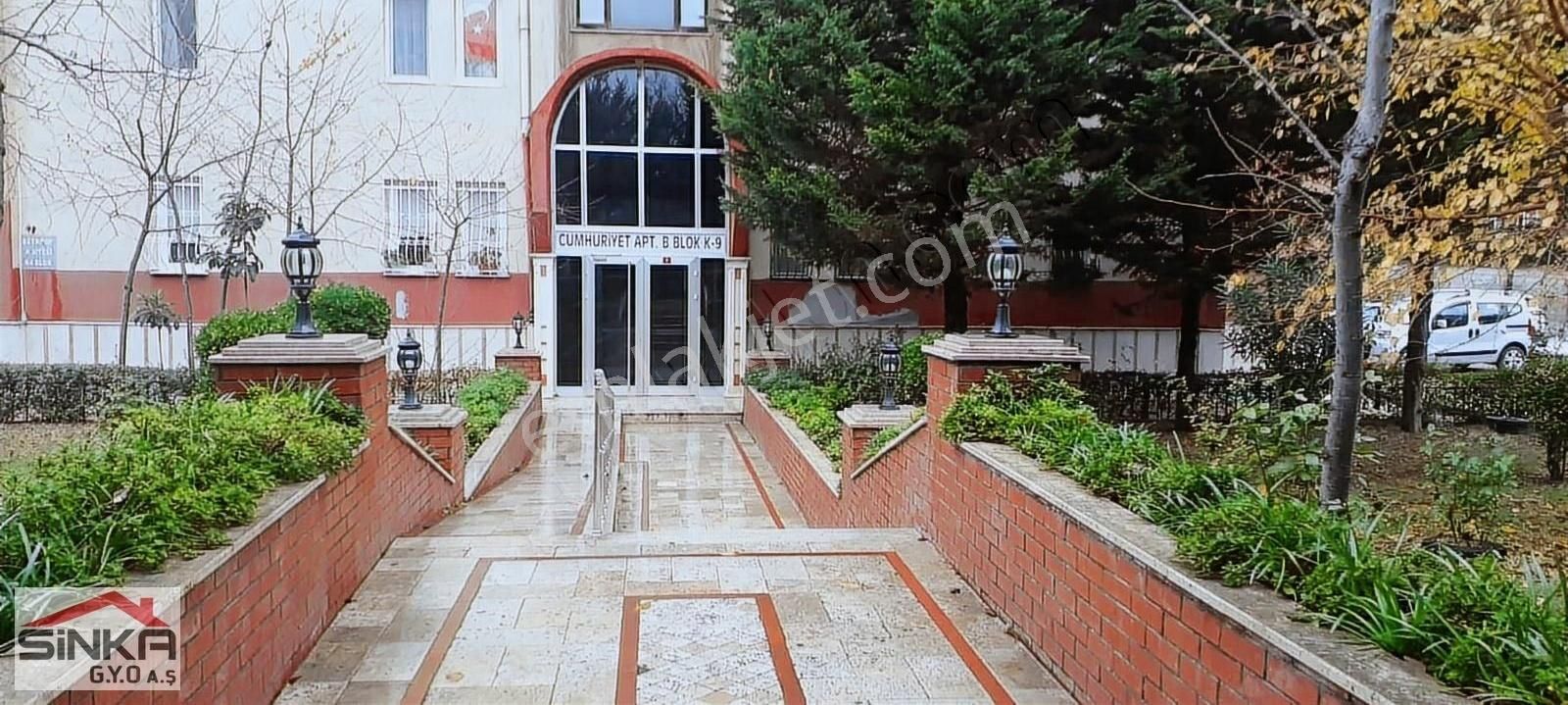 Esenyurt Cumhuriyet Kiralık Daire Sinka Gayrimengul`den Kiralık 3+1 Site İçinde 13om Daire