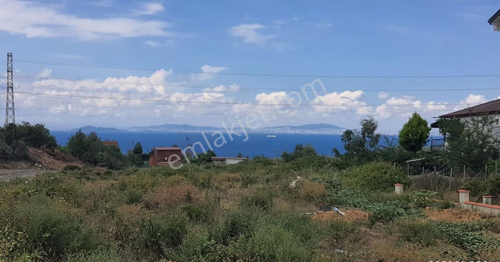 Çınarcık Hasanbaba Satılık Konut İmarlı Çınarcık Hasanbaba'da Deniz Ve Doğa Manzaralı Satılık Arsa