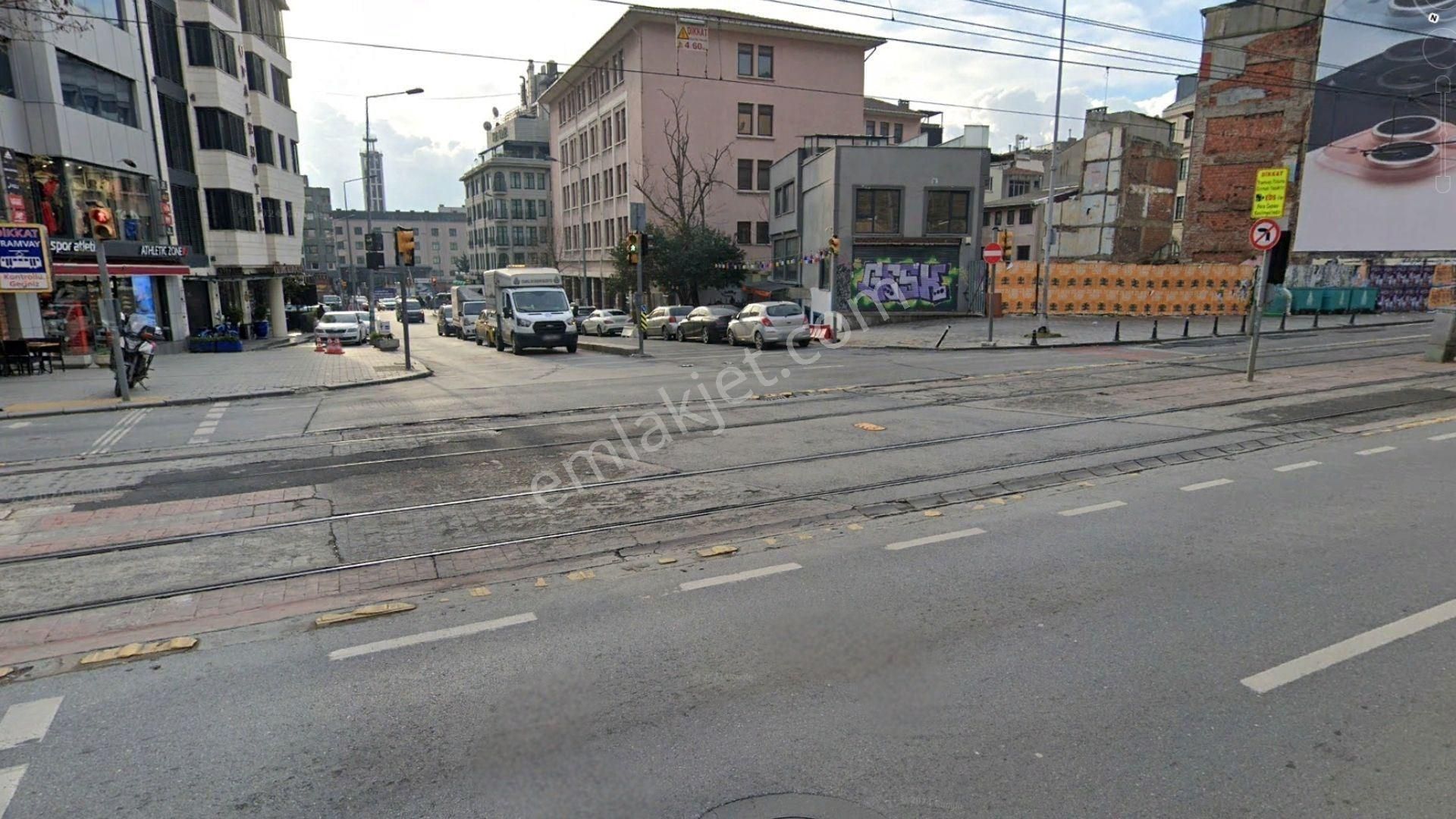 Beyoğlu Müeyyetzade Satılık Bina Mutluol Proje'den Karaköy'de Turizm İmarlı Otel Binası