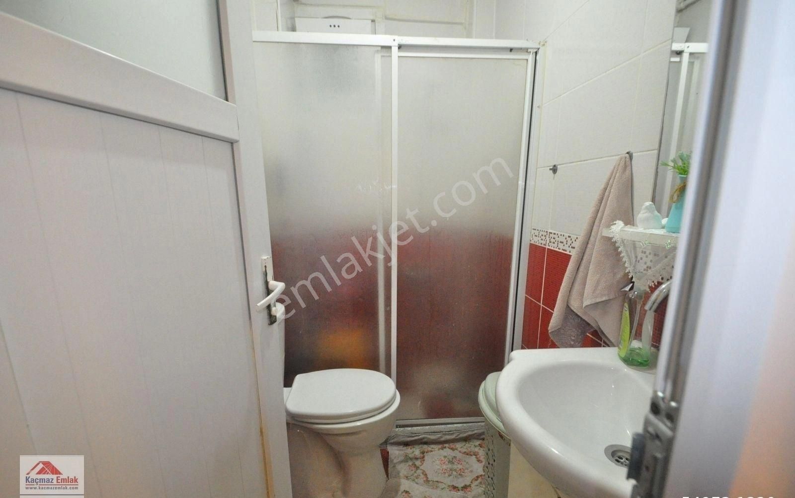 Bayrampaşa Terazidere Kaçmaz'dan Satılık 89m2 Y.bodrum Bahçekat Temiz Bakımlı Daire - Görsel 4