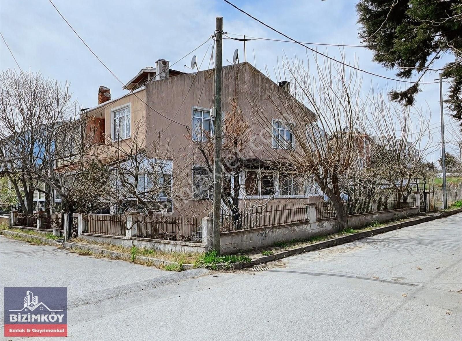 Silivri Cumhuriyet Satılık Villa Silivri Bizimköy 271 M2 Arsa İçinde Satılık İki Adet Villa