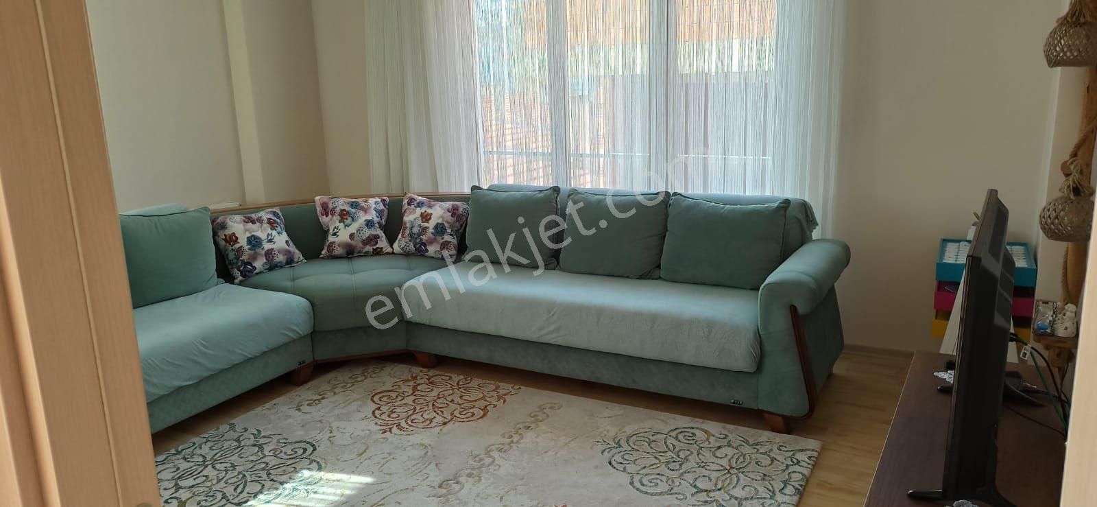 Çayırova Özgürlük Satılık Daire Özgürlük Mahallesinde 2+1 Asansörlü 90 M2 Daire