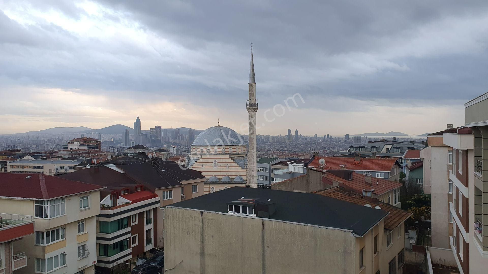 Üsküdar Kısıklı Kiralık Daire Üsküdar Çamlıca 2 Teraslı Manzaralı 2+1 Kiralık Daire Ent@ Eml@k