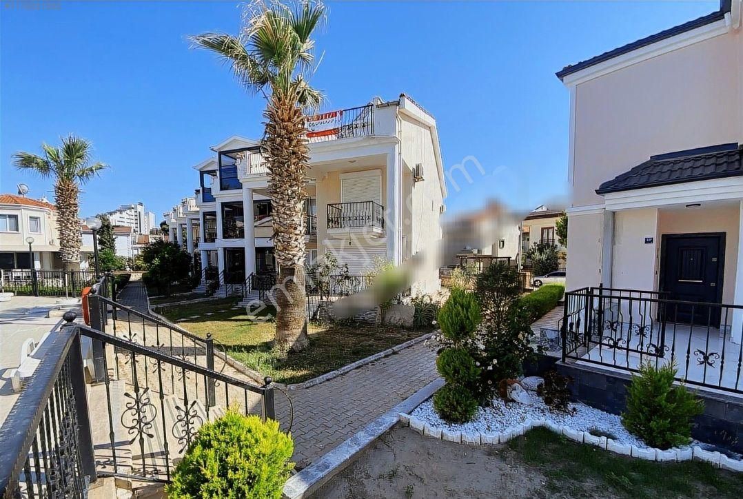 Didim Altınkum Satılık Villa Didim Yeşilkent Bölgesinde Denize 15 M Mesafede Satılık Site İçinde Villa