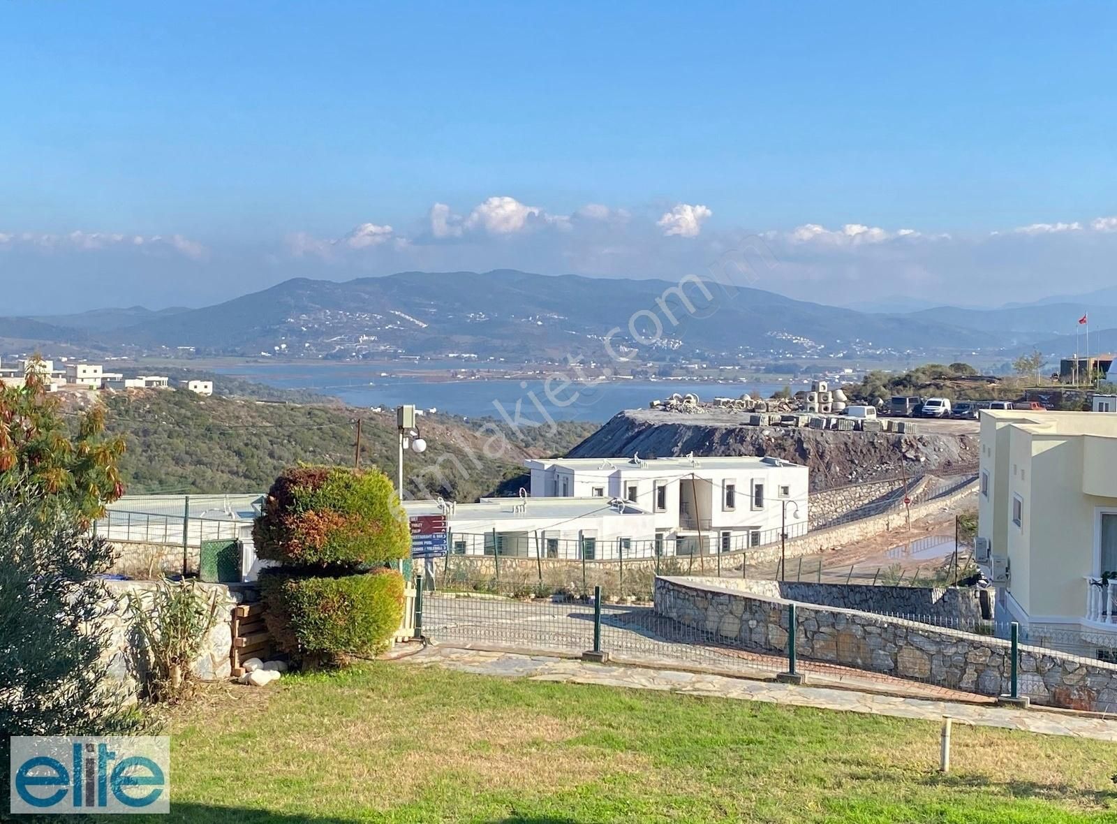 Milas Boğaziçi Satılık Daire Muğla Milas Bodrum Arası Boğaziçi Adabüküde Bakımlı Bahçe Katı