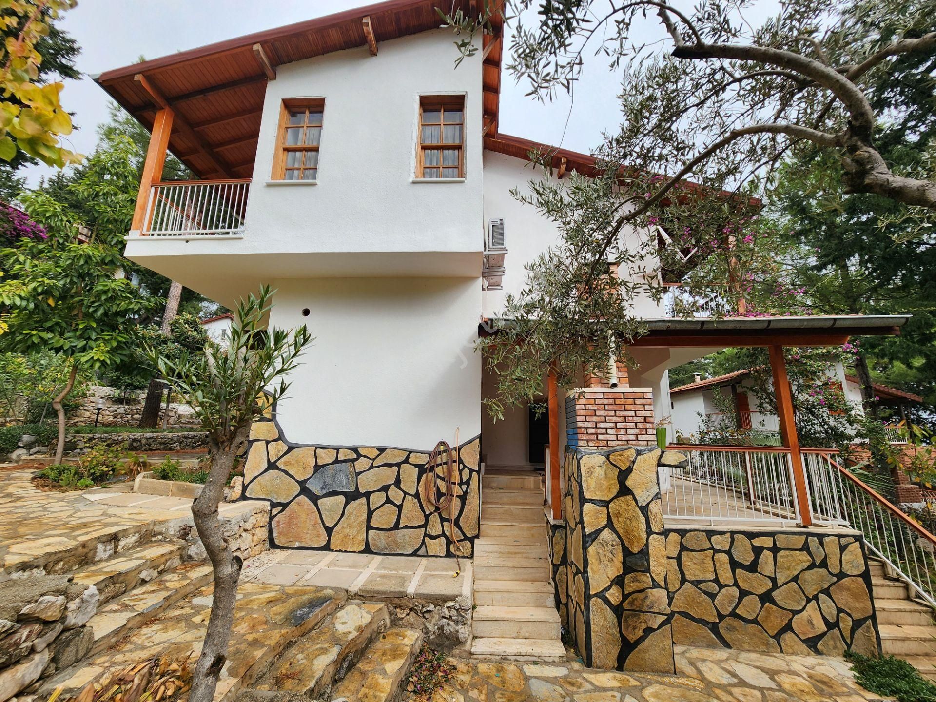 Kemer Beycik Satılık Villa Kemer Beycik Dağkent Sitesi'nde Satılık 2+1 Dubleks İkiz Villa