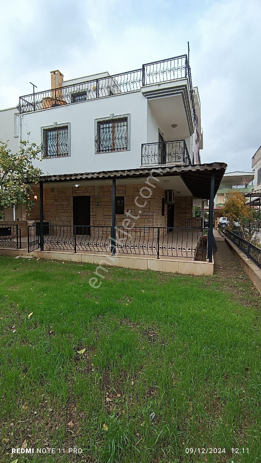 Kuşadası Davutlar Satılık Villa Satılık 4+1 Villa