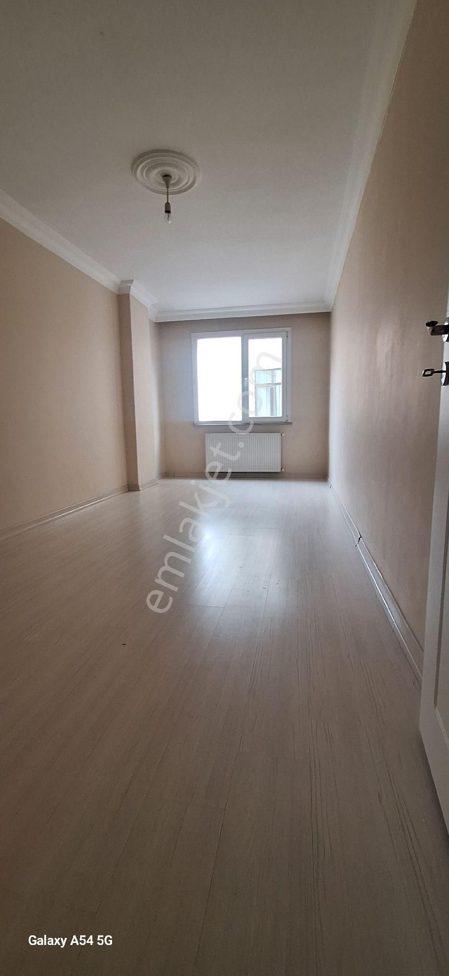 Başakşehir Güvercintepe Marmaraya Yakın Kiralık Daire Başakşehir Güvercintepe Mahalle Kiralık Meydan Konumlu Ana Caddede 100m2 Daire 2+1