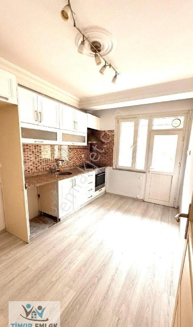 Avcılar Cihangir Kiralık Daire Avcılar Güzel Konumda Kiralık 2+1 Arakat Daire