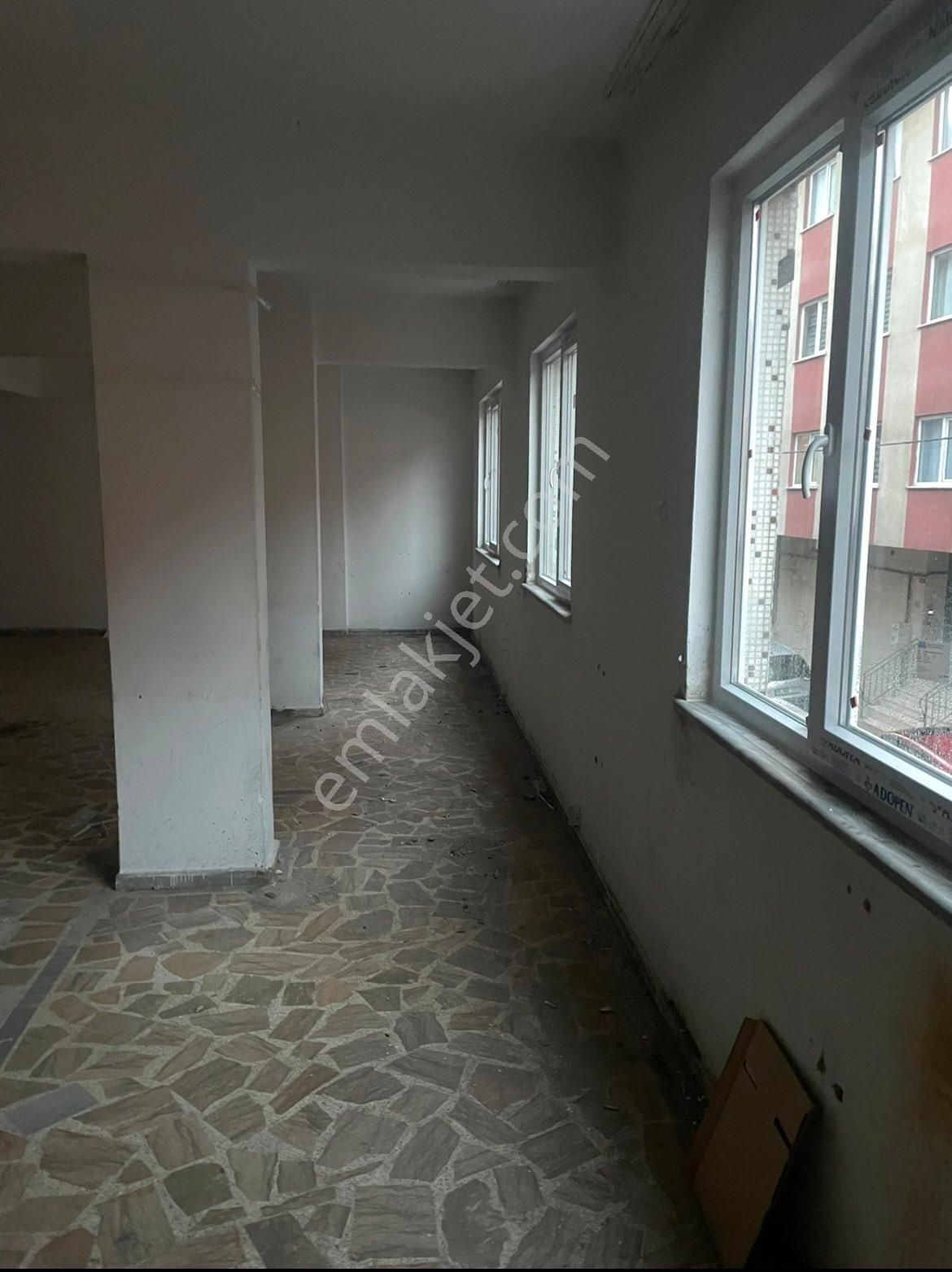 140 M2 Kiralık Atölye Merkez E 2 Dk Yürüme Mesafesi - Görsel 2