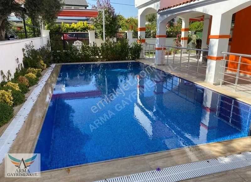 Çeşme Ilıca Kiralık Villa Çeşme Ilıca'da Eşyalı Kiralık Villa