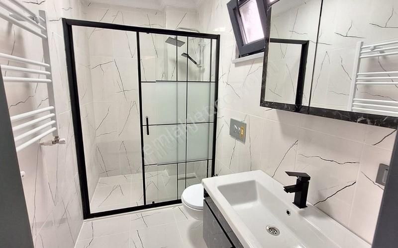 Yeniçiftlikte Denize 300 Metre Lüks Villa - Görsel 2