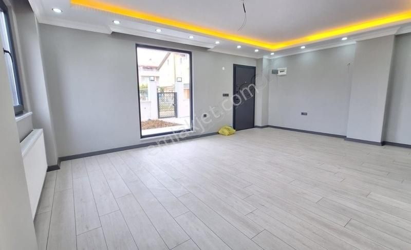 Yeniçiftlikte Denize 300 Metre Lüks Villa - Görsel 7