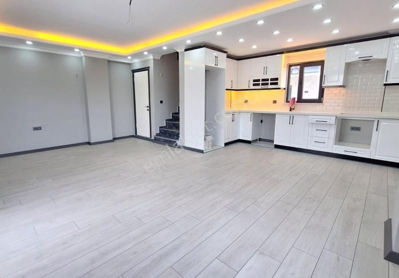 Yeniçiftlikte Denize 300 Metre Lüks Villa - Görsel 3