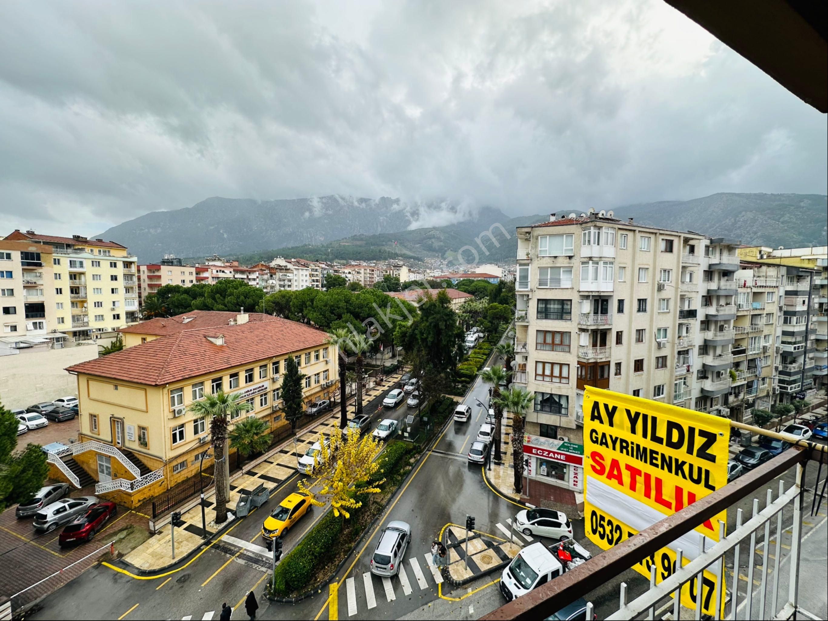 Şehzadeler 2. Anafartalar Satılık Daire Manisa 2.anafartalar Mahallesinde Satılk Önü Açık 3+1 Asansörlü Daire