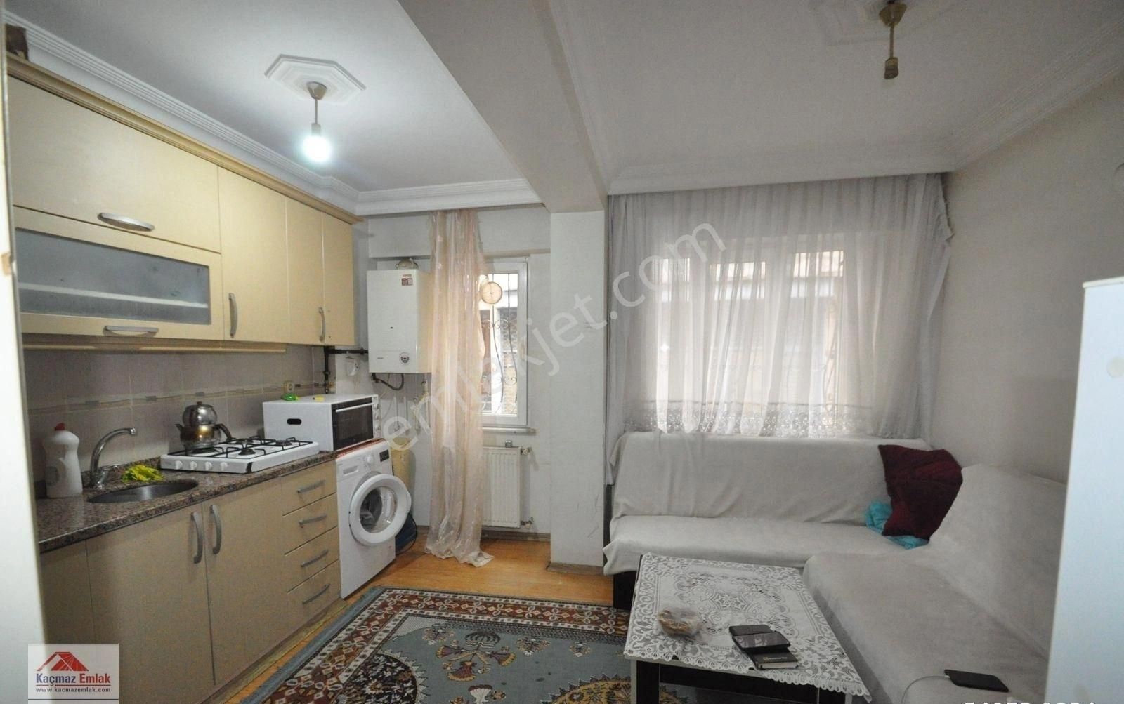 Bayrampaşa Muratpaşa Satılık Daire Bayrampaşa Muratpaşada Kaçmazdan Satılık 80m2 Y.giriş Debrem Sonrası Daire