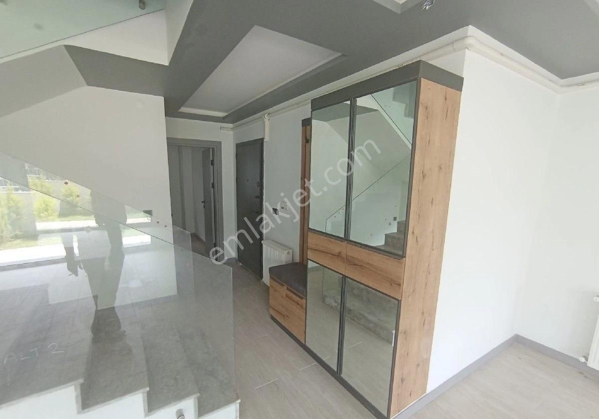 Kuşadası Ege Mahallesi Satılık 3+1 Bahçe Dubleksi Daire - Görsel 23