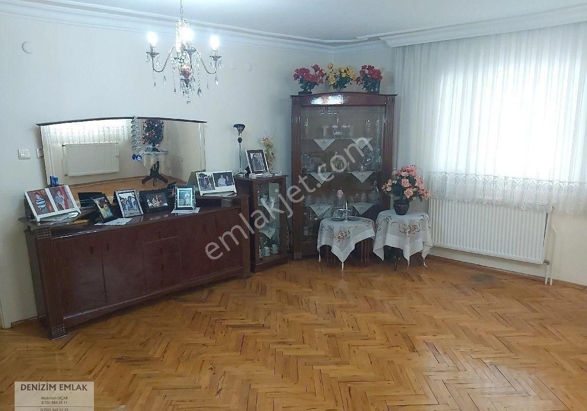 Karşıyaka Bostanlı Satılık Daire K.yaka Nergiz Goncalarda Satlık 4+1 Daire