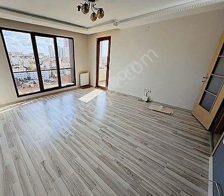 Ataşehir İçerenköy Satılık Daire Asia Emlak'dan Ebeveyn Banyolu 90 M2 2+1 1.kat