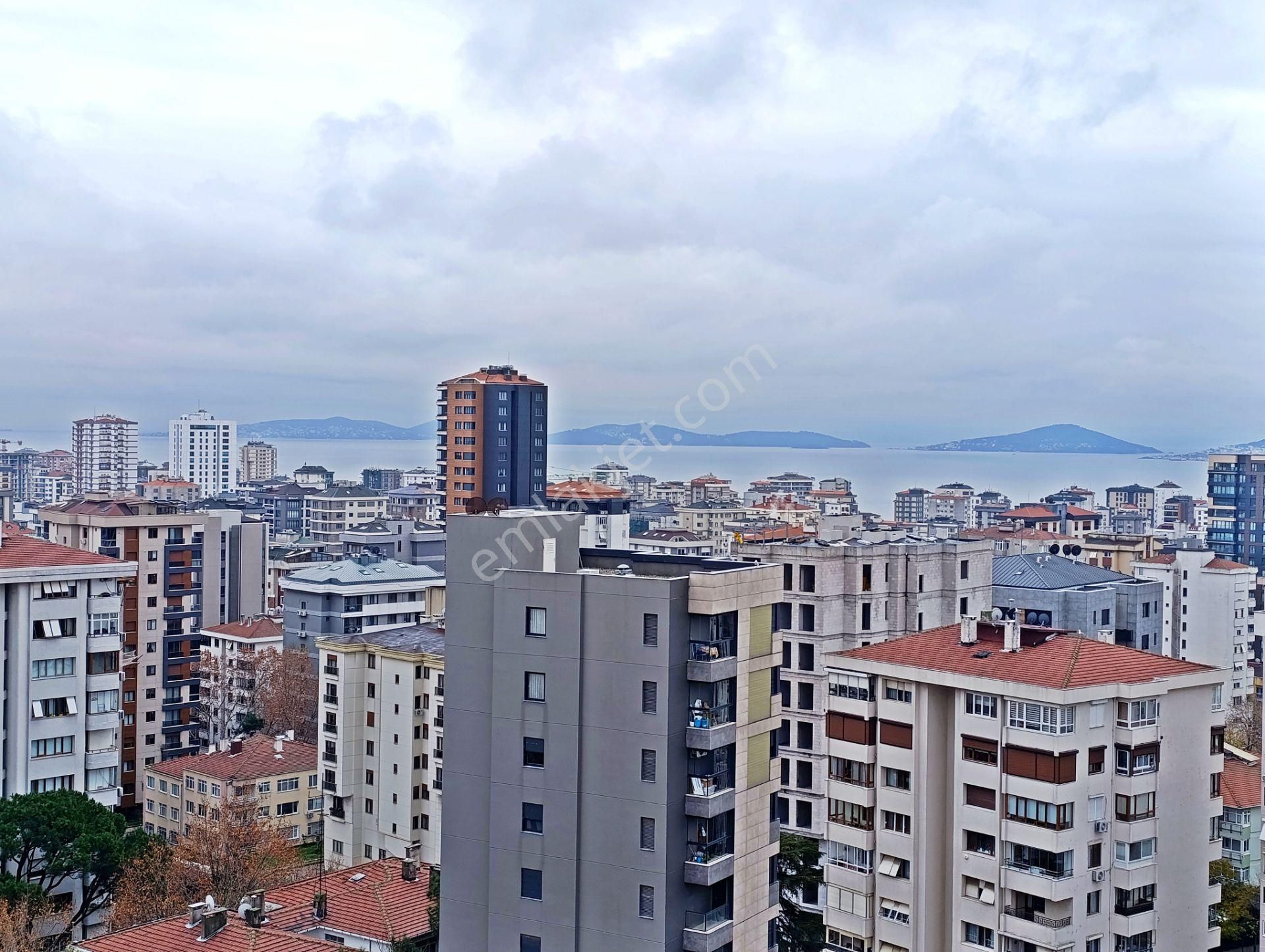 Kadıköy Göztepe Satılık Daire Göztepede Bağdat Caddesine Yakın Sıfır Binada 3+1 Deniz Manzaralı Daire Emlak Masası