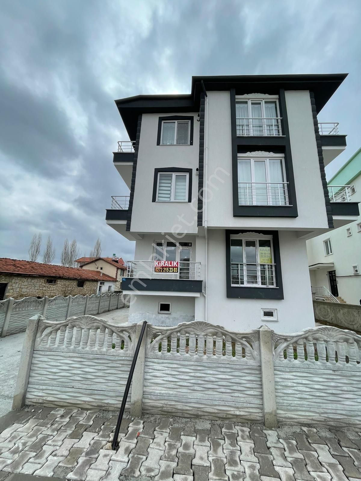 Afyonkarahisar Merkez Mareşal Fevzi Çakmak Kiralık Daire Afyon Üçok Emlaktan Mareşal Mah Da Kiralık Sıfır Ayarında 3+1 Daire