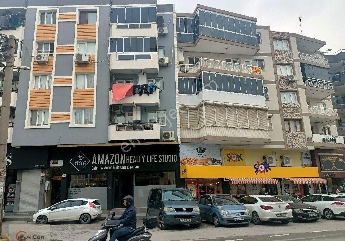 Buca Vali Rahmi Bey Satılık Dükkan & Mağaza Fiil Heykellerine Yakin 240 Metre Kare Forbes Caddesi Cepheli Satilik İsyeri