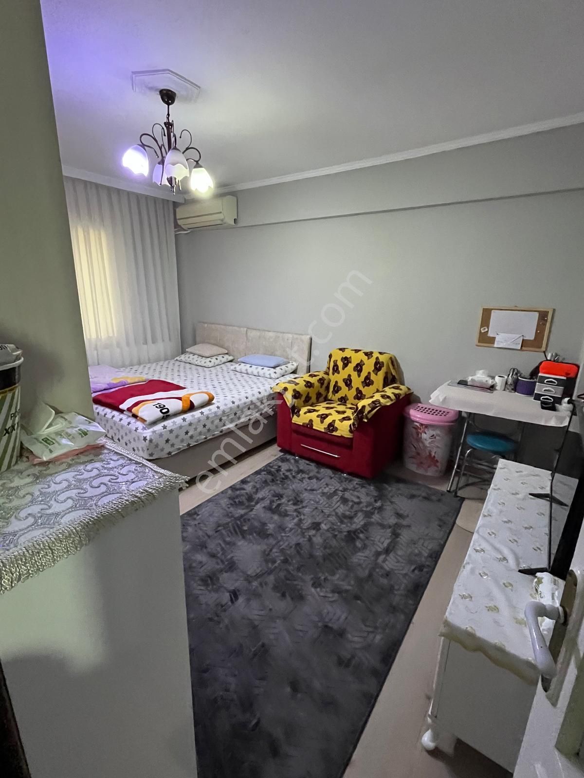 Buca Laleli Satılık Daire Acil Buca Şirinyer Yakını Laleli Mah.de 2+1 90m2 Arakat D.gazlı Daire