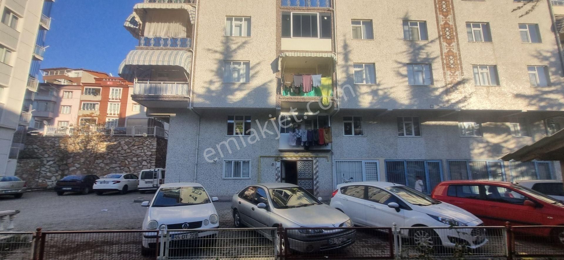 Tokat Merkez Gülbaharhatun Kiralık Daire Vadi Emlak'tan Gülbaharhatun Mahallesi'nde Kiralık 2+1 Daire