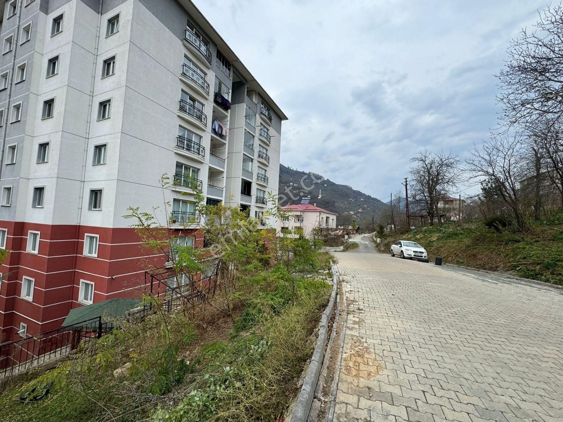 Dereli Sütlüce Satılık Daire İnanç Emlaktan Giresun Dereli Sütlüce Mahallesi Toki Konutlarında 3+1 Satılık Daire