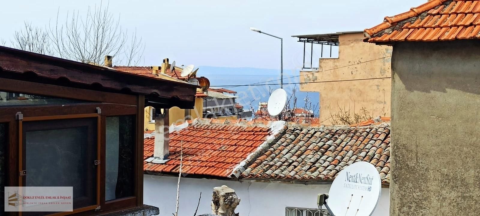 Dikili Salimbey Satılık Müstakil Ev Salimbey Mah Satılık Deniz Manzaralı Bahçeli Müstakil 2 Katlı Ev