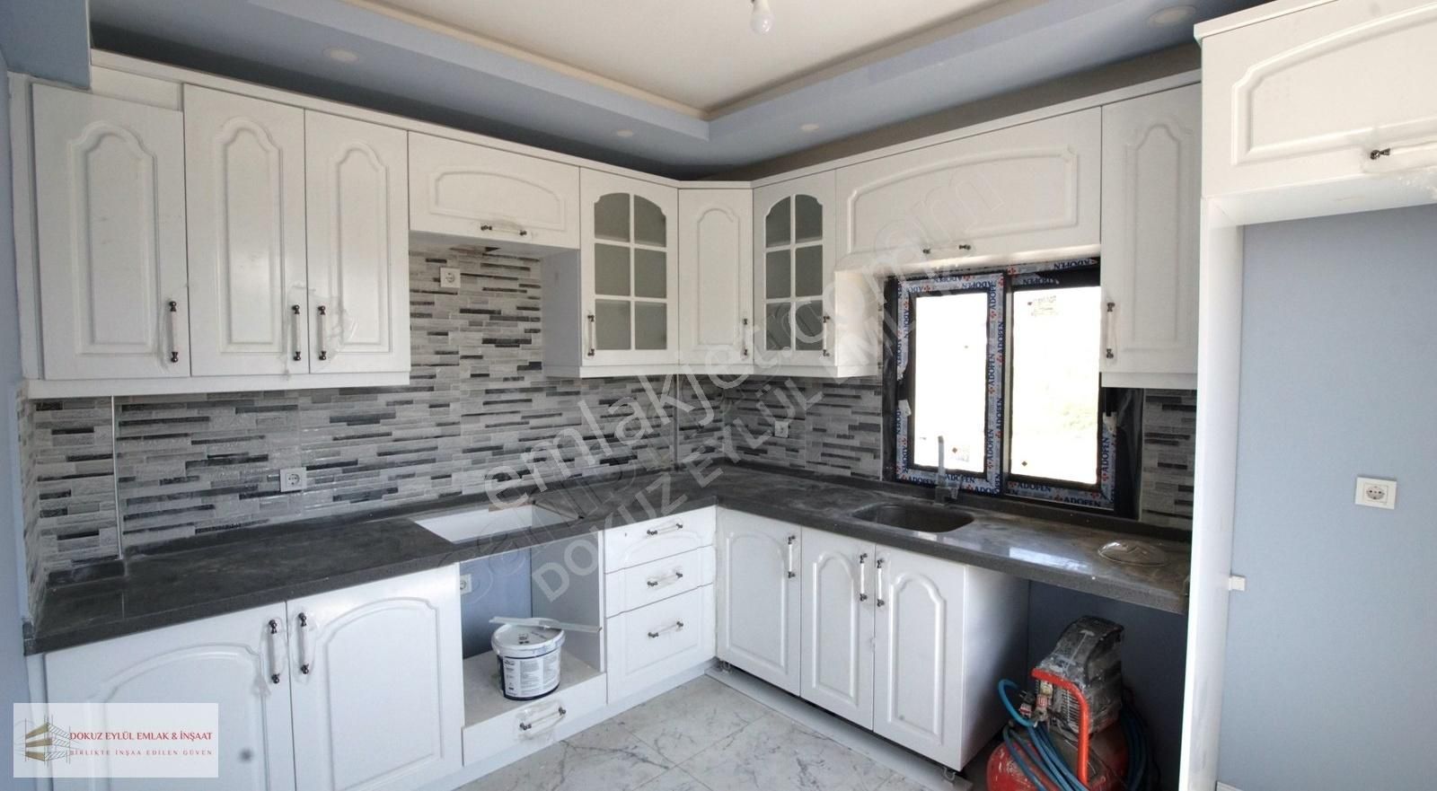 Dikili Gazipaşa Mah. Doğal Gazlı Alttan Isıtmalı Triplex Villa - Görsel 4